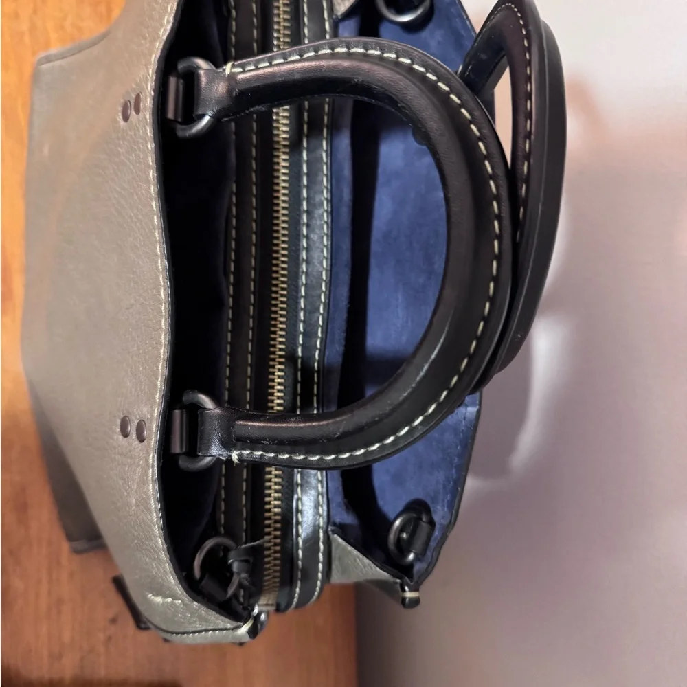 Coach Green rogue-fair condition - Picture 2 of 7